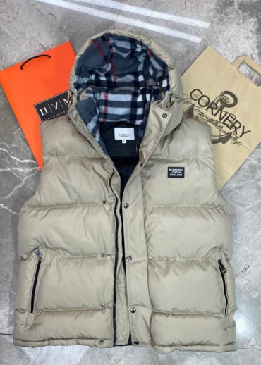 Жилет Burberry