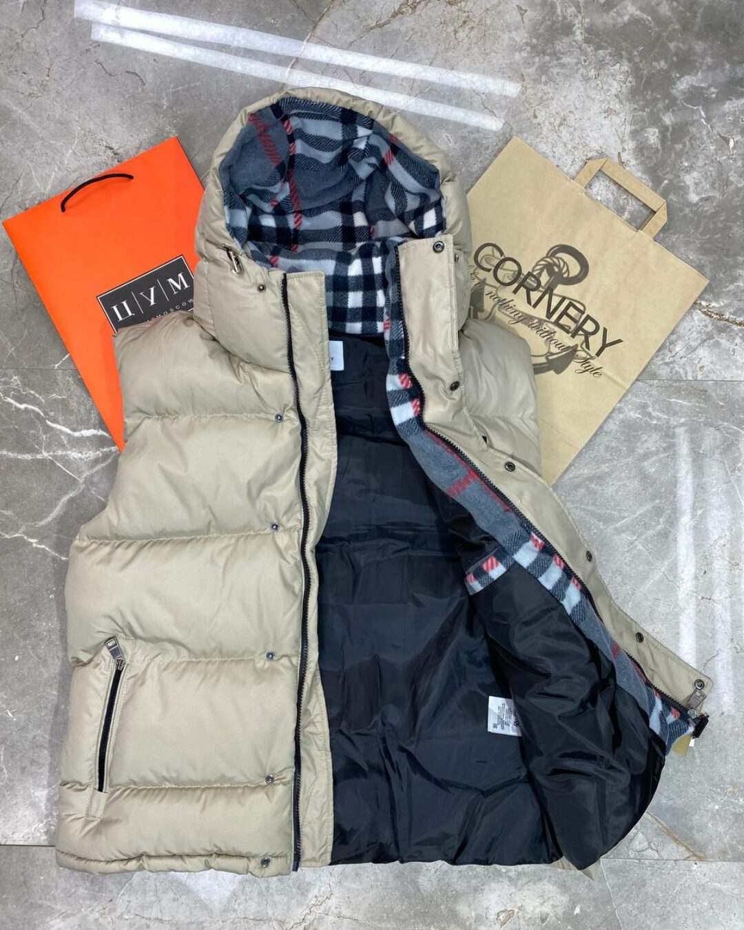 Жилет Burberry — изображение 3