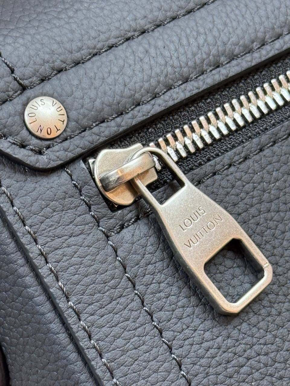 Сумка Louis Vuitton — фото 10