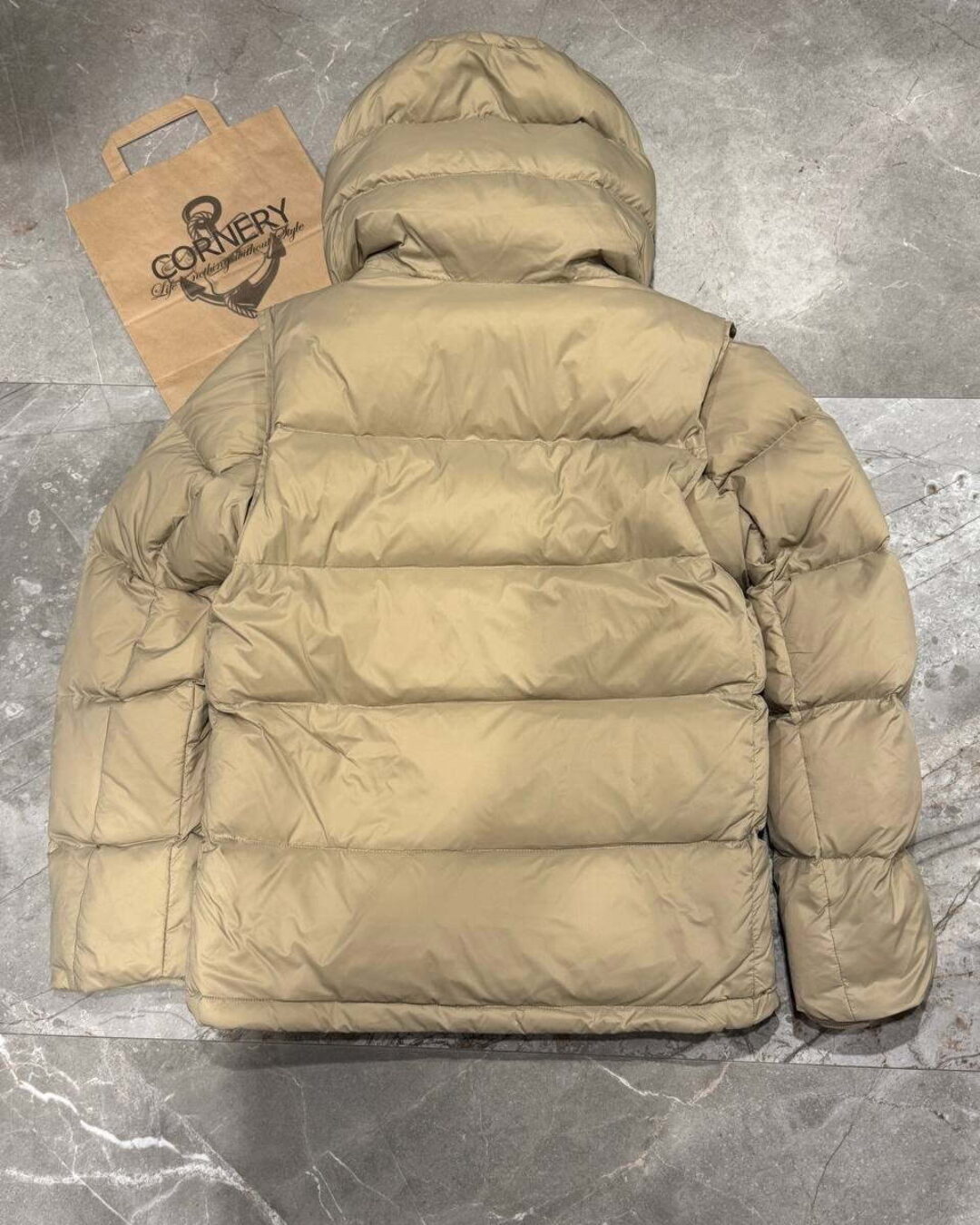 Пуховик Burberry — изображение 2