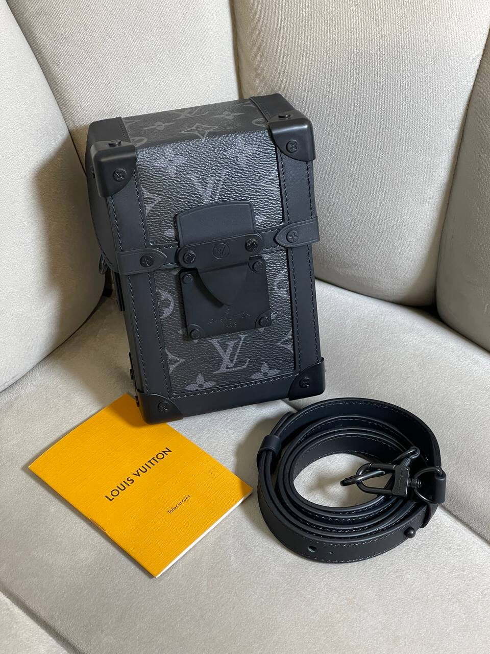 Сумка Louis Vuitton Vertical Trunck — фото 1