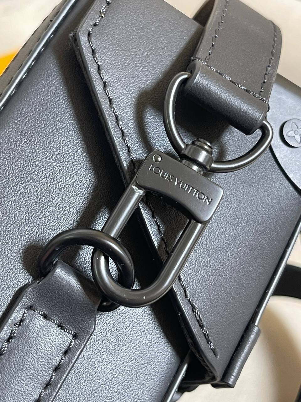 Сумка Louis Vuitton Vertical Trunck — фото 8
