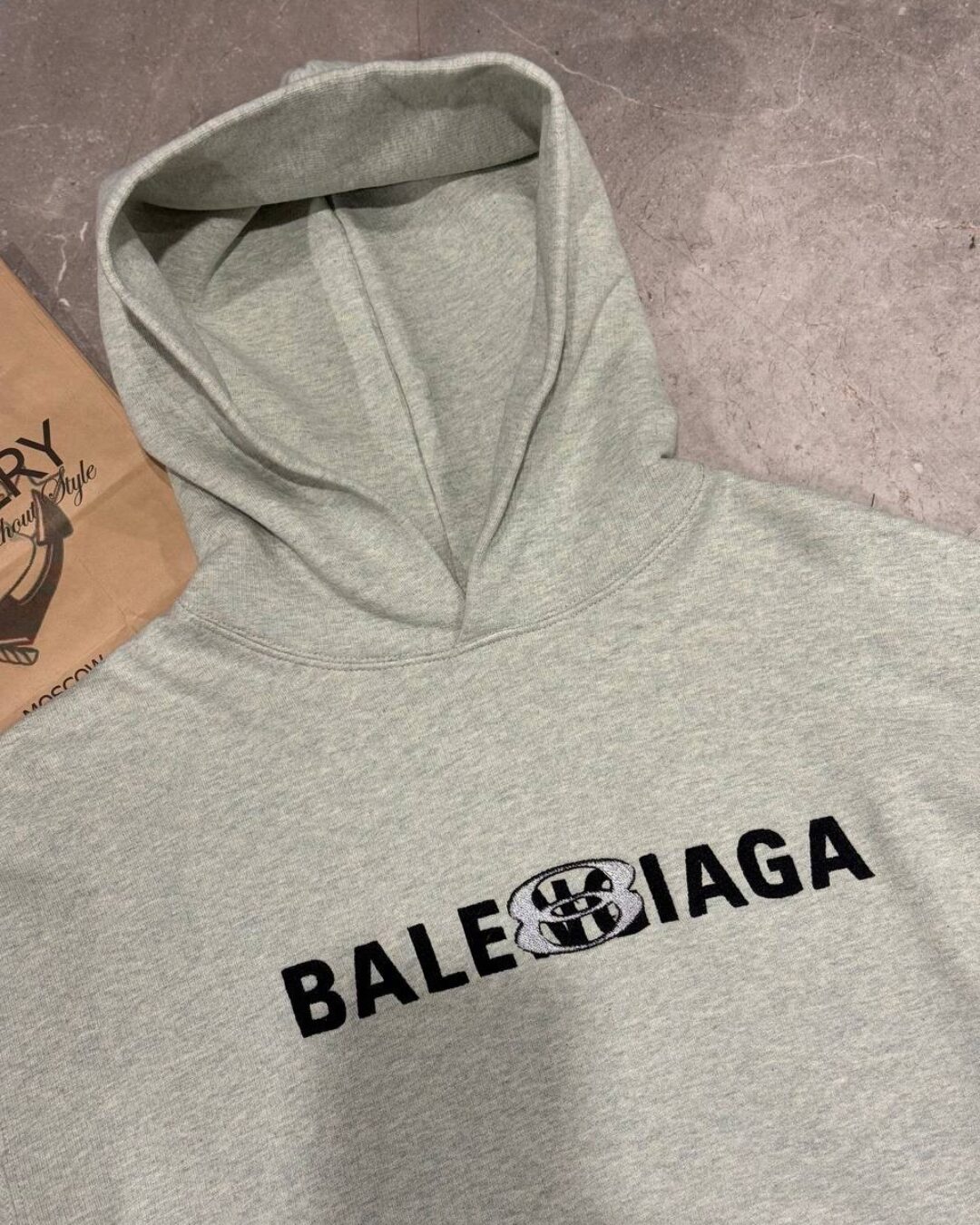 Худи Balenciaga — изображение 3