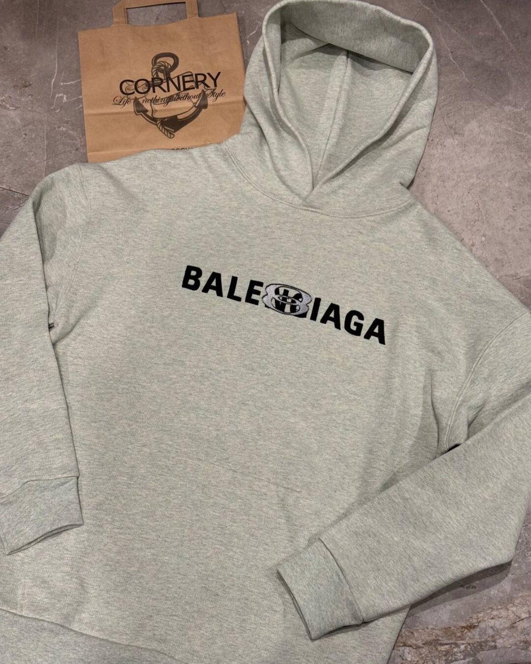 Худи Balenciaga — изображение 5
