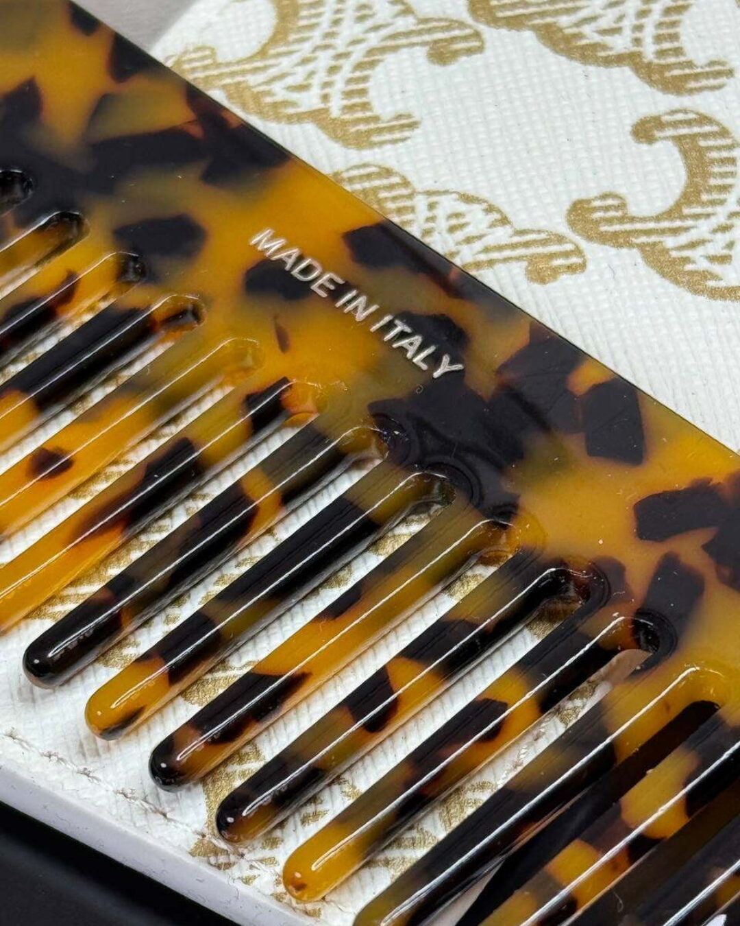 Расческа Celine — изображение 3