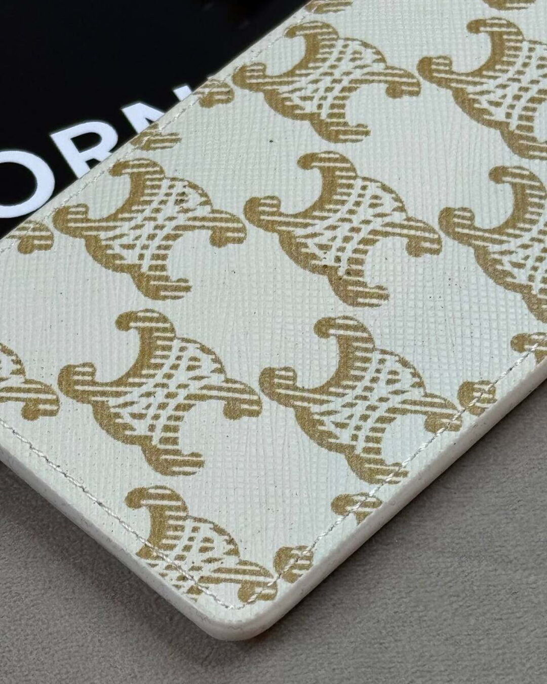 Расческа Celine — изображение 5