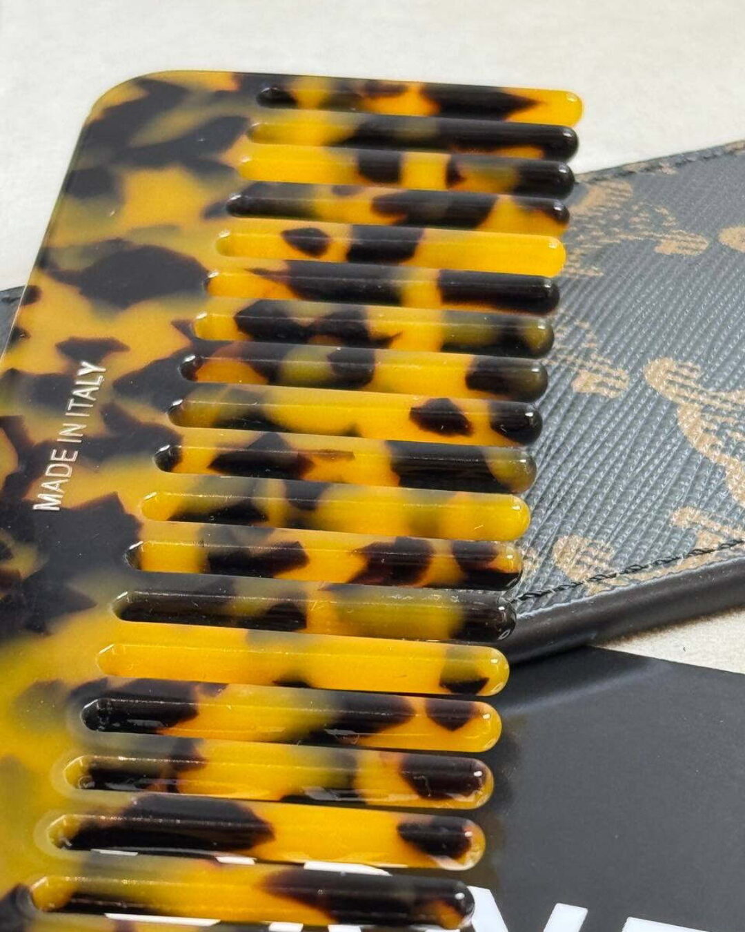 Расческа Celine — изображение 6