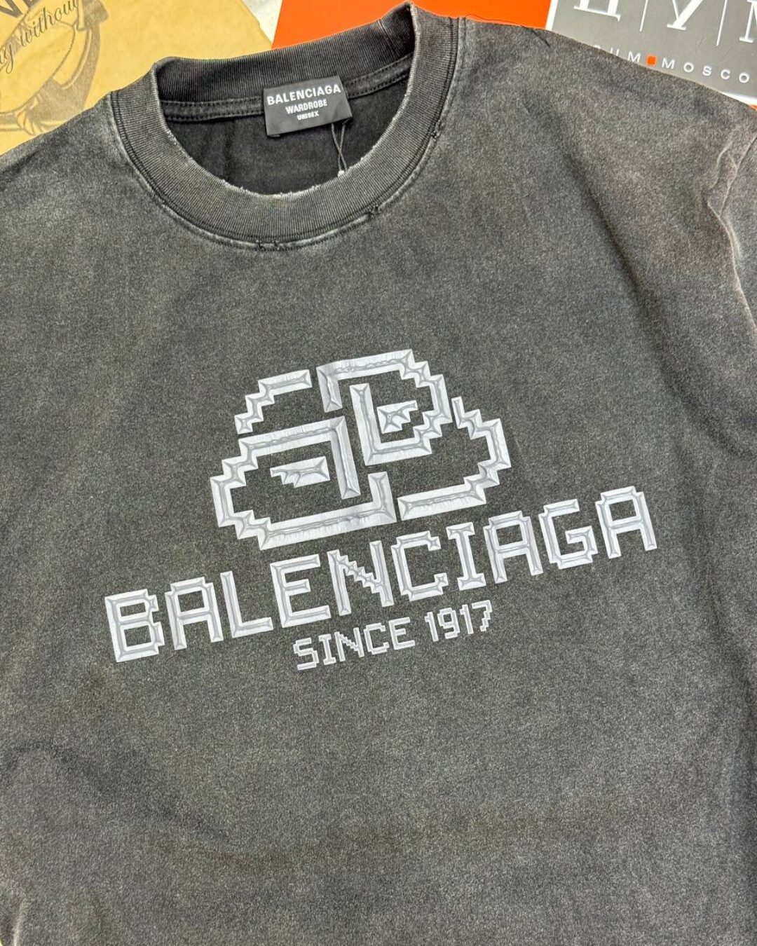 Футболка Balenciaga — изображение 4