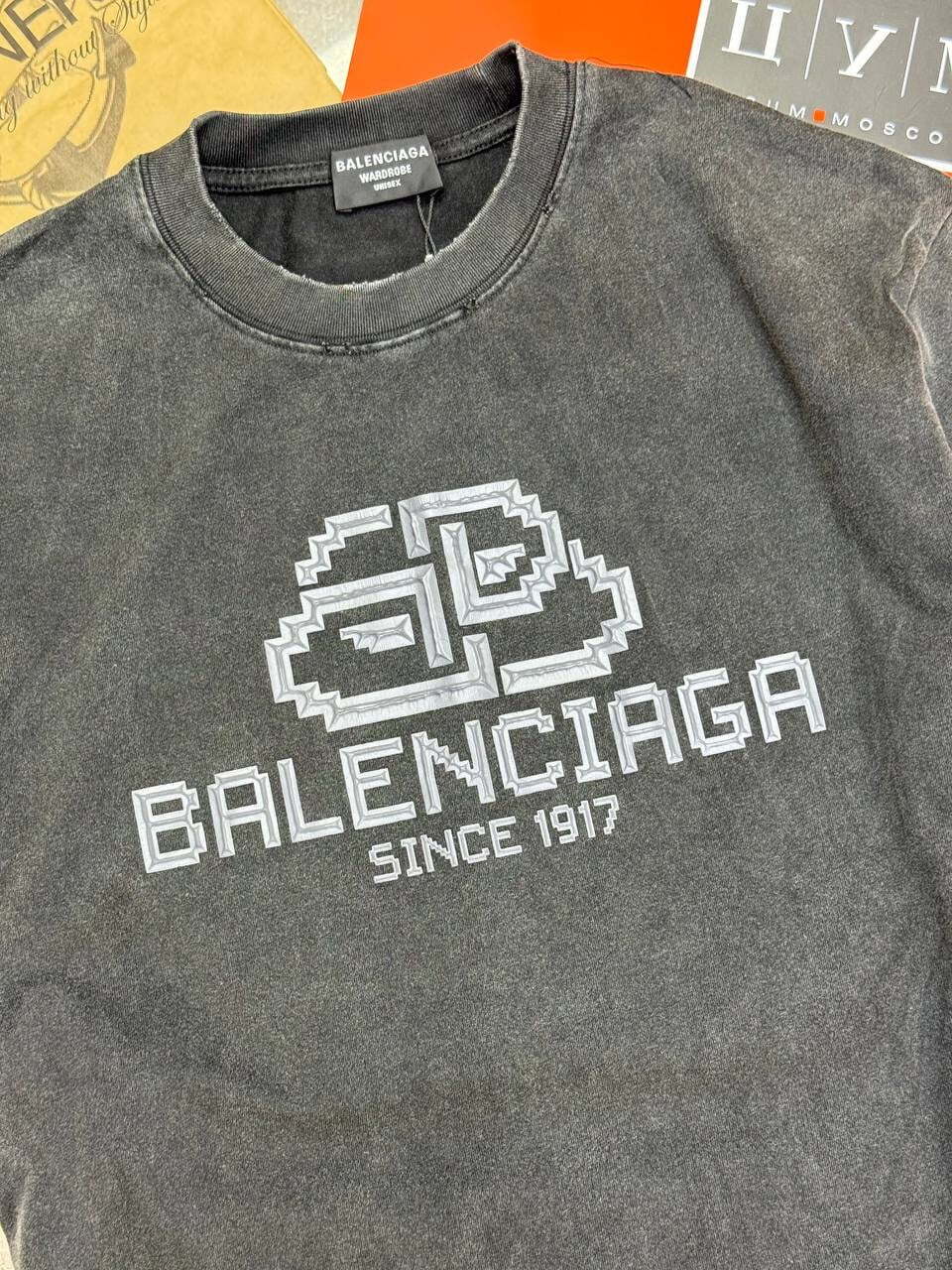 Футболка Balenciaga — фото 4