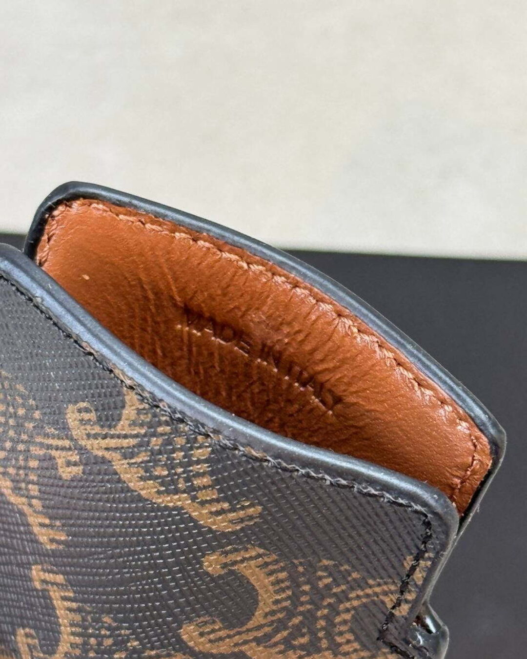 Расческа Celine — изображение 8