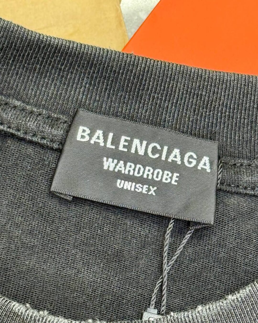 Футболка Balenciaga — изображение 6