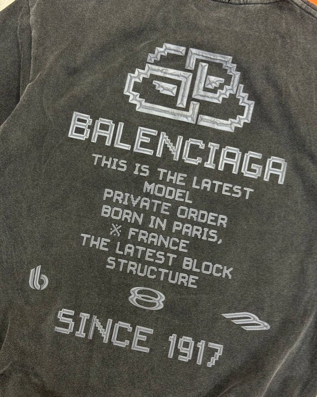 Футболка Balenciaga — изображение 9