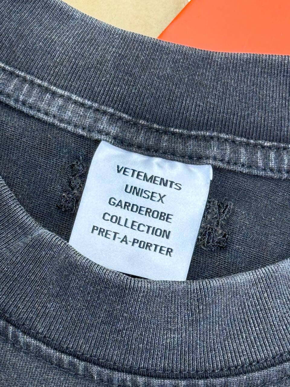 Футболка Vetements Logo Paris — фото 5
