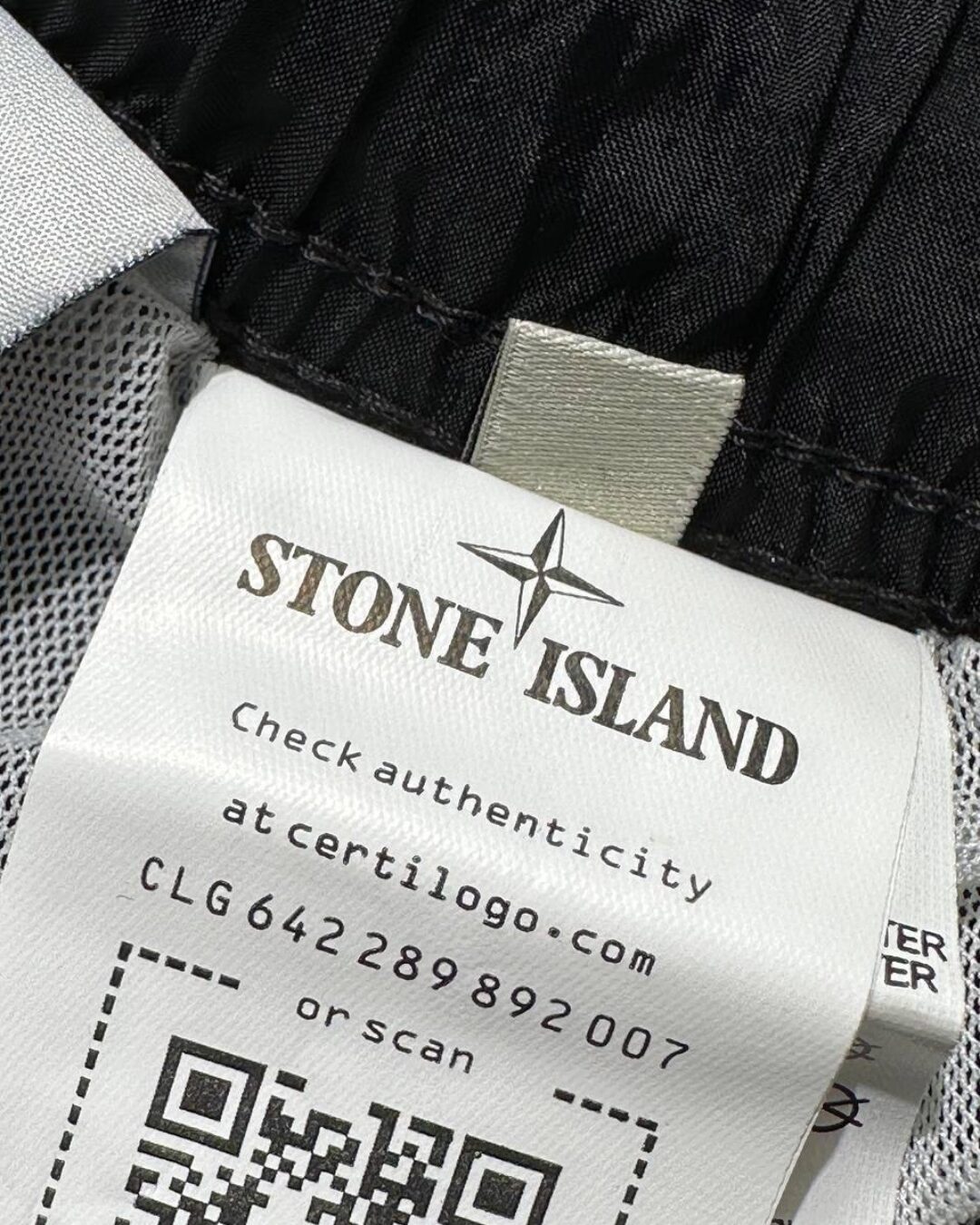 Шорты Stone Island — изображение 9