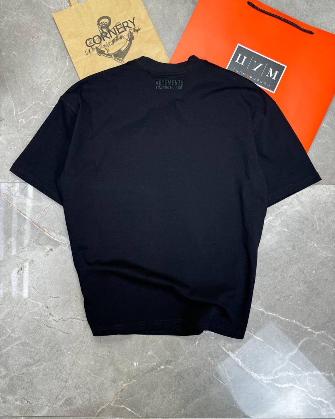 Футболка Vetements Kiss Me Baby — изображение 2