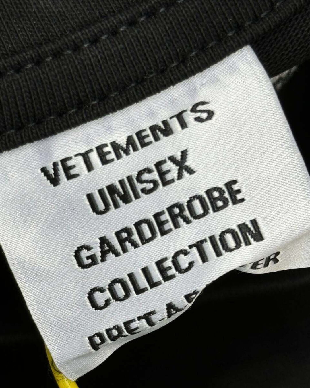 Футболка Vetements Kiss Me Baby — изображение 7