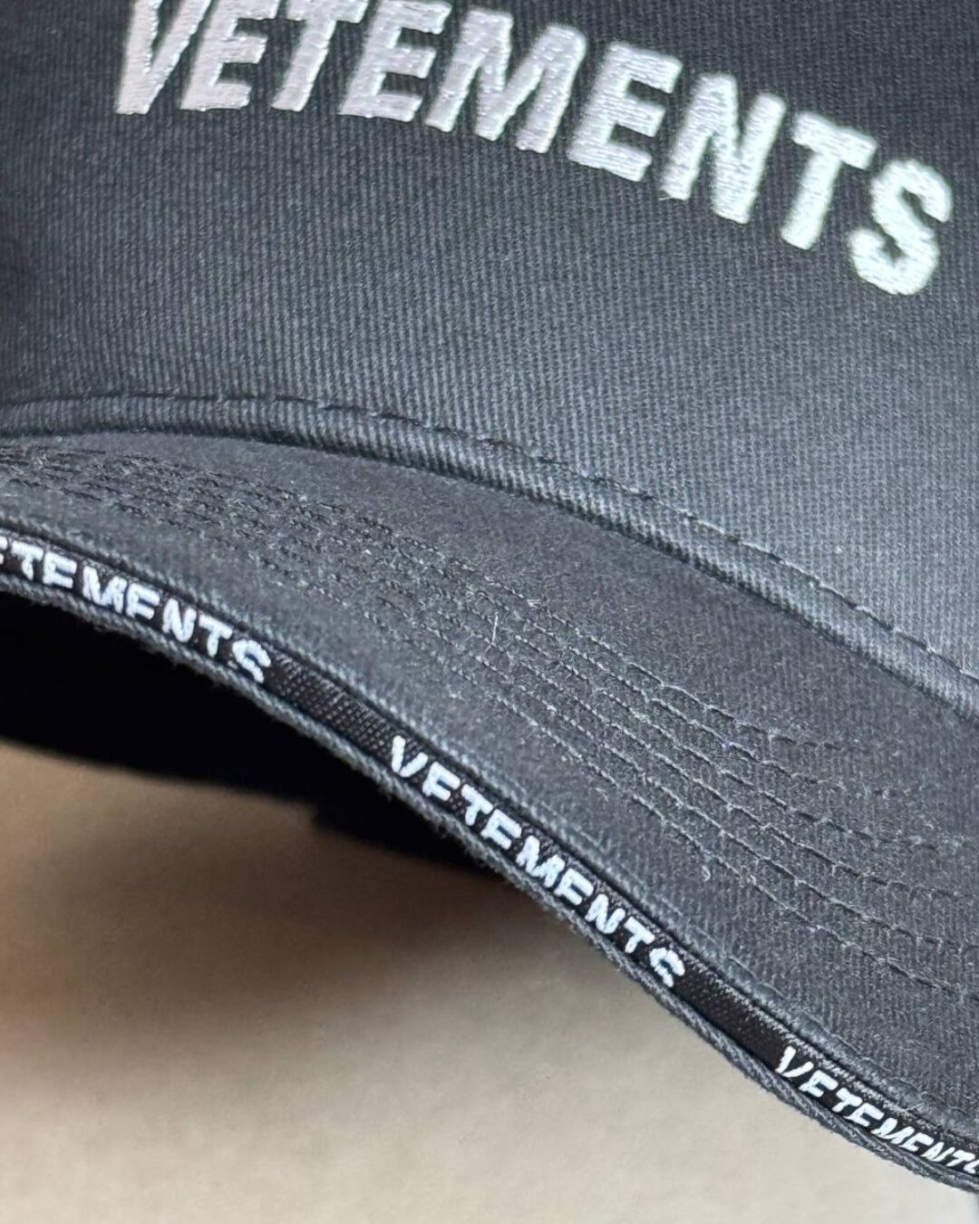 Кепка Vetements — изображение 8