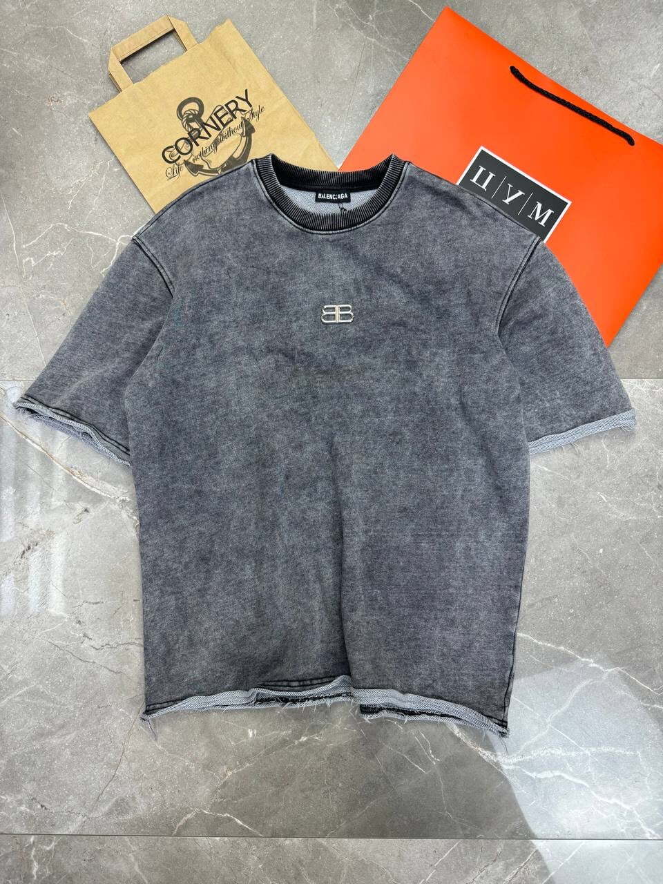 Футболка Balenciaga