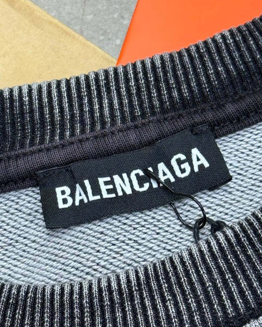 Футболка Balenciaga — изображение 9