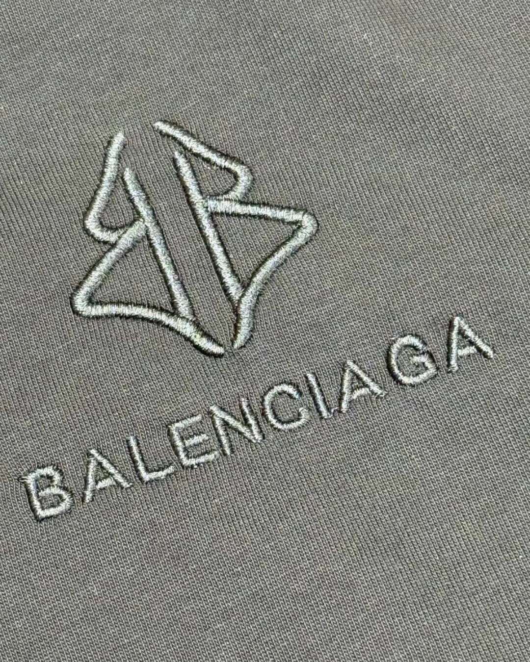 Футболка Balenciaga — изображение 6