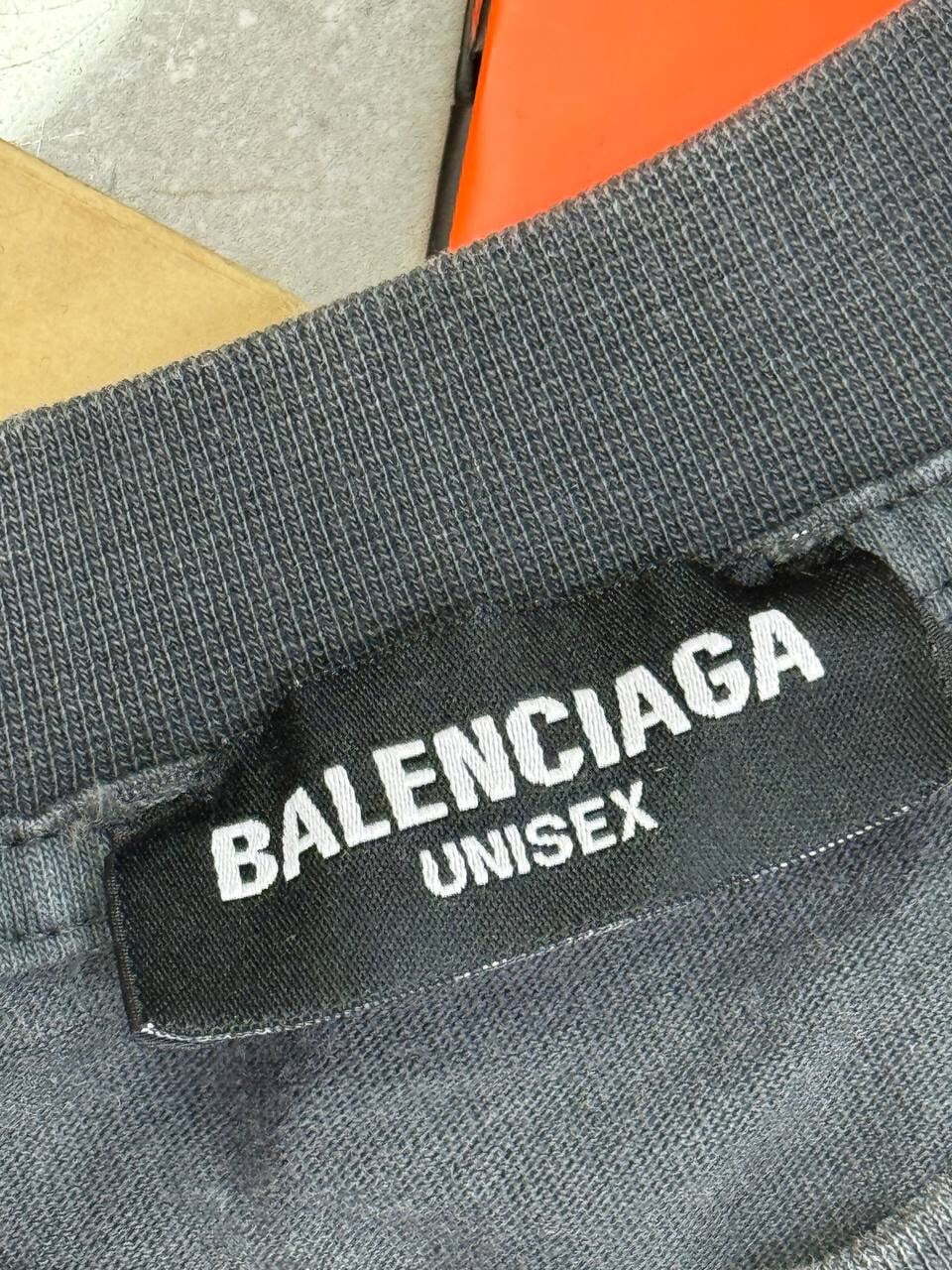 Футболка Balenciaga — фото 6