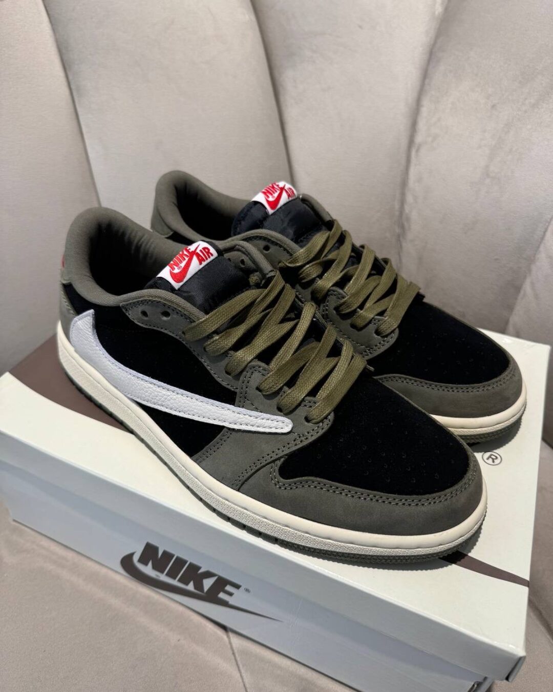 Кеды Travis Scott x Air Jordan 1 Black Olive