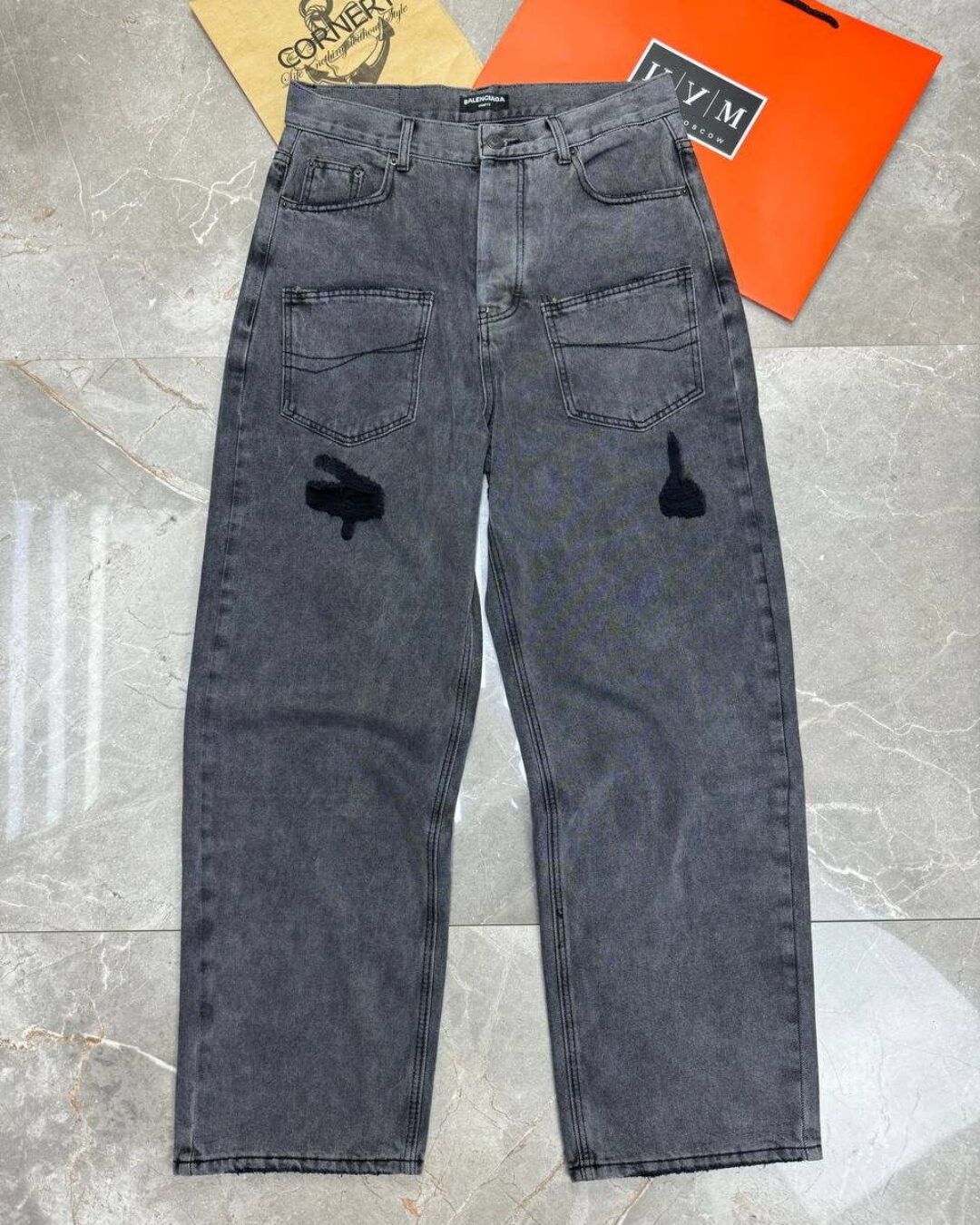 Джинсы Balenciaga — изображение 4