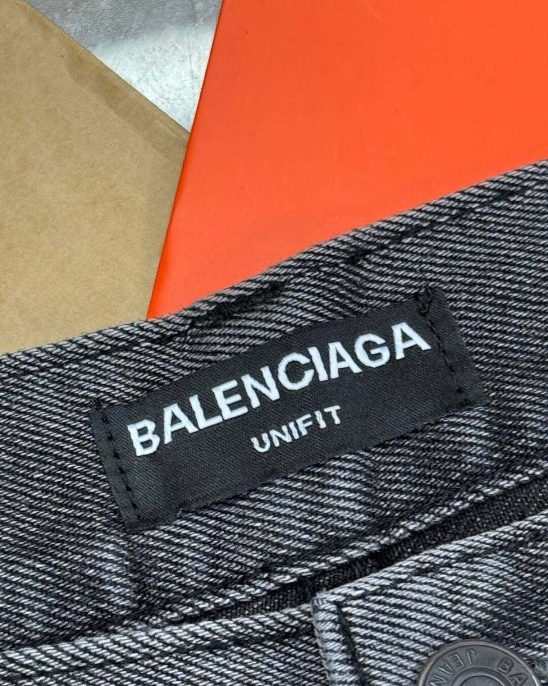 Джинсы Balenciaga — изображение 9