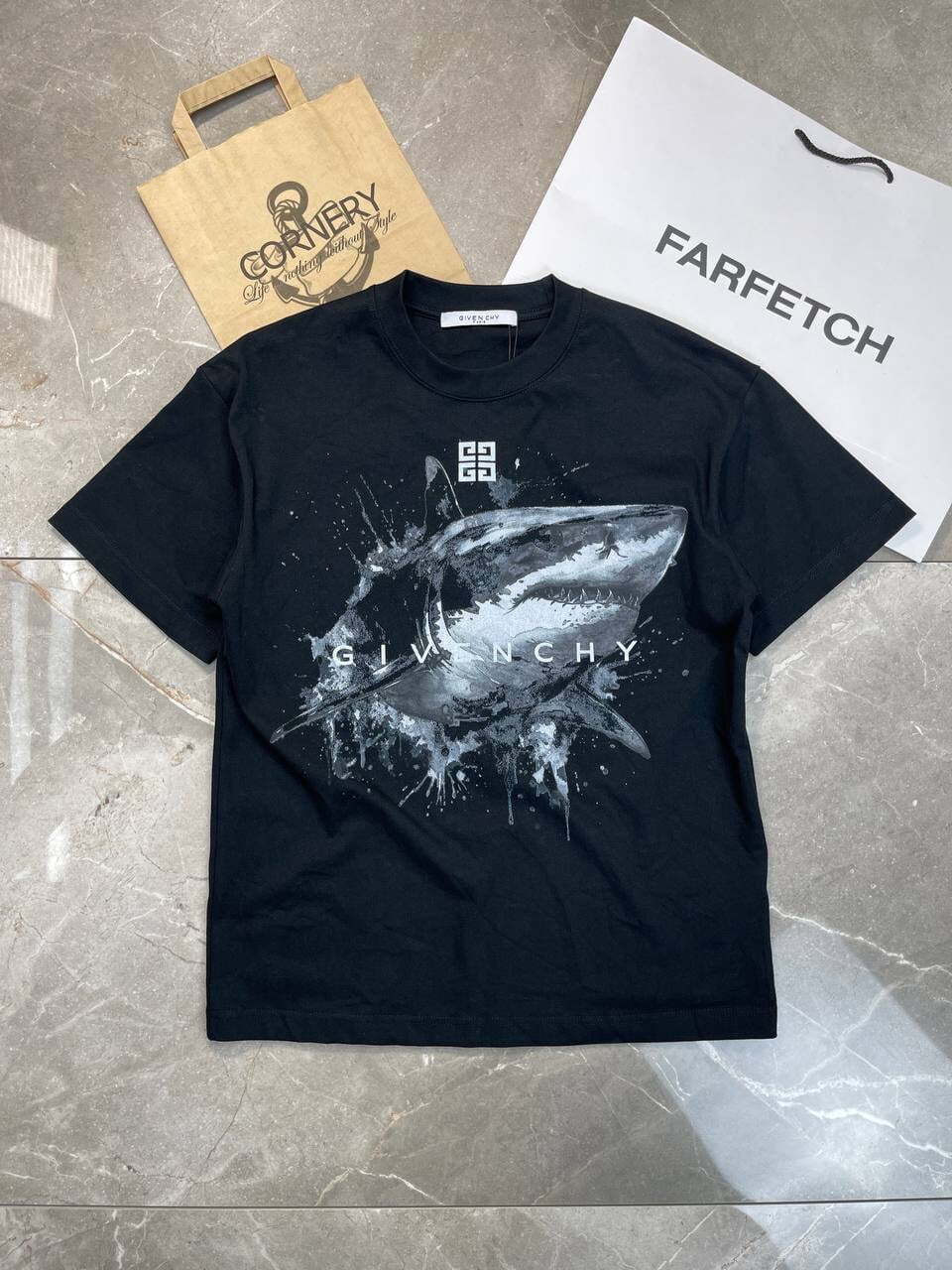 Футболка Givenchy