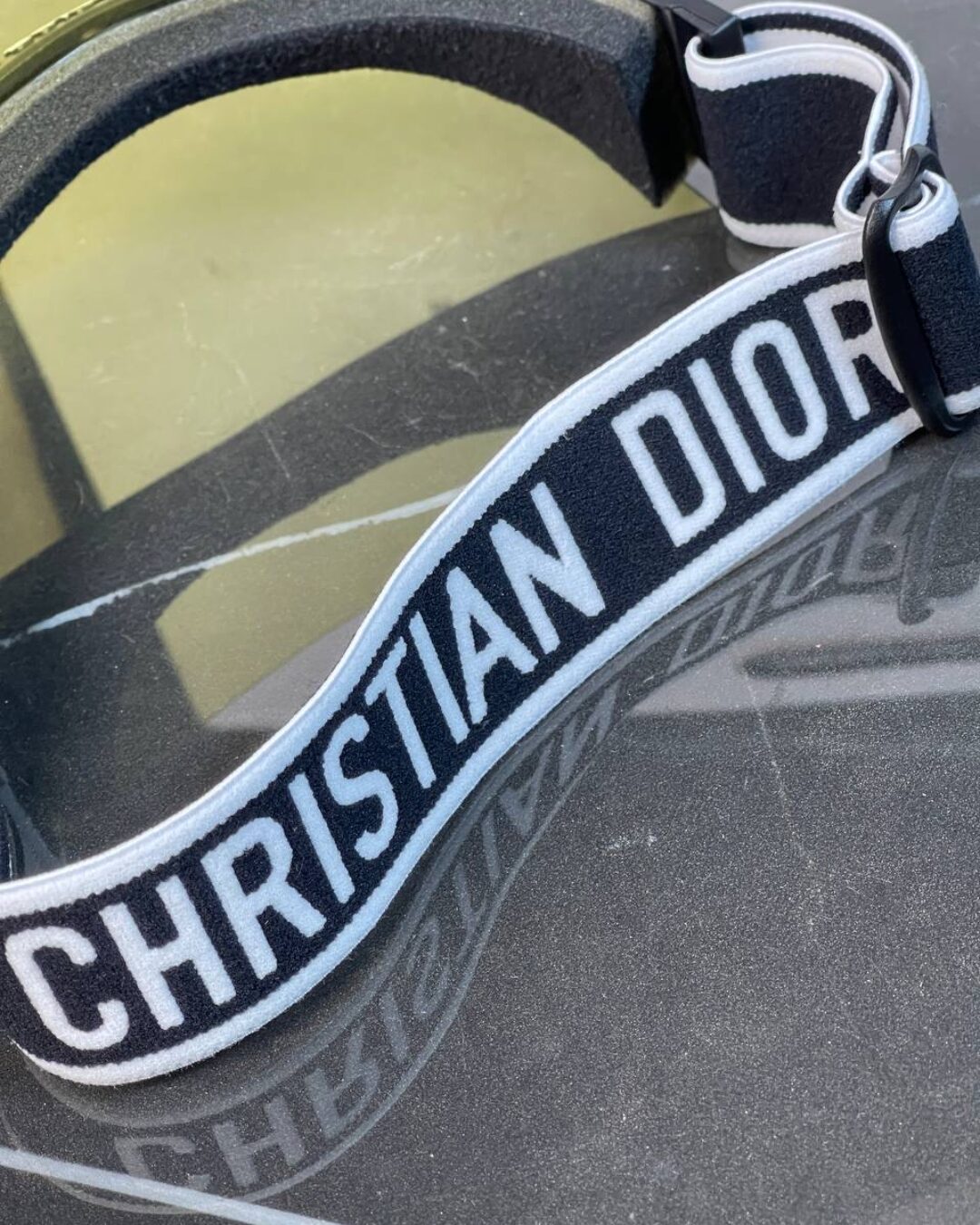 Солнцезащитный козырек Dior — изображение 4