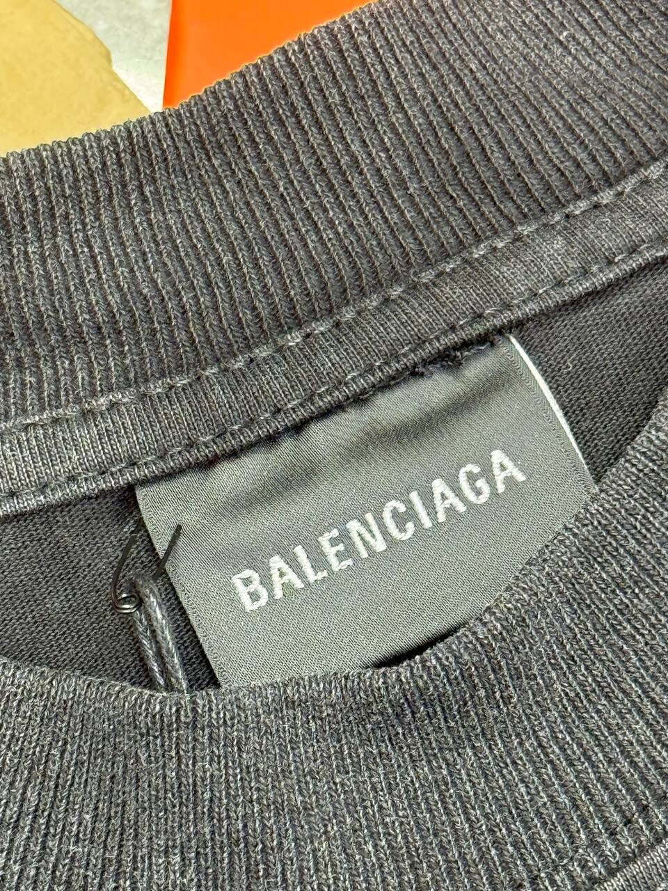 Футболка Balenciaga — фото 7