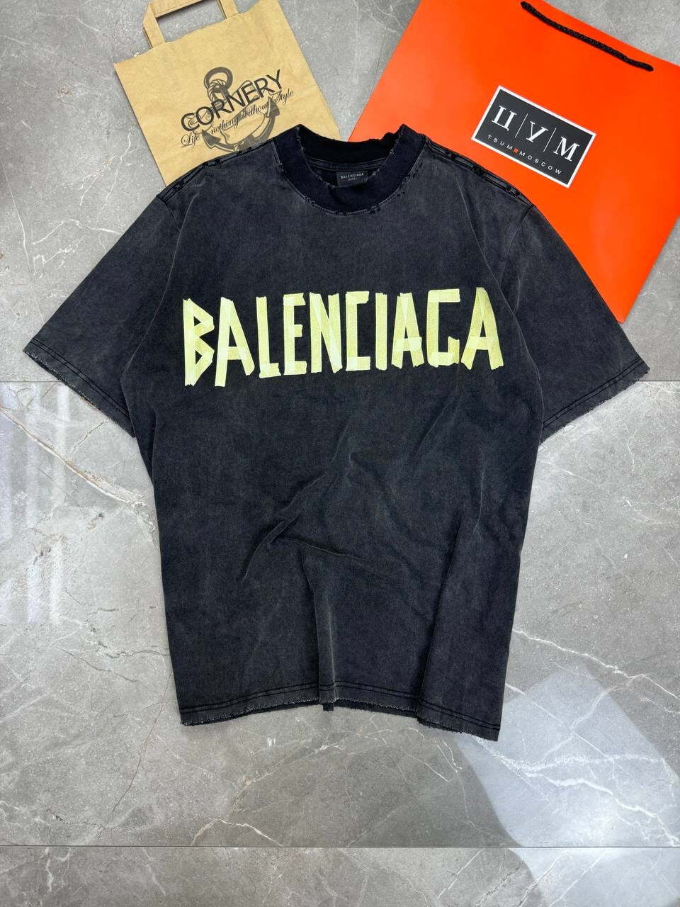 Футболка Balenciaga — фото 1