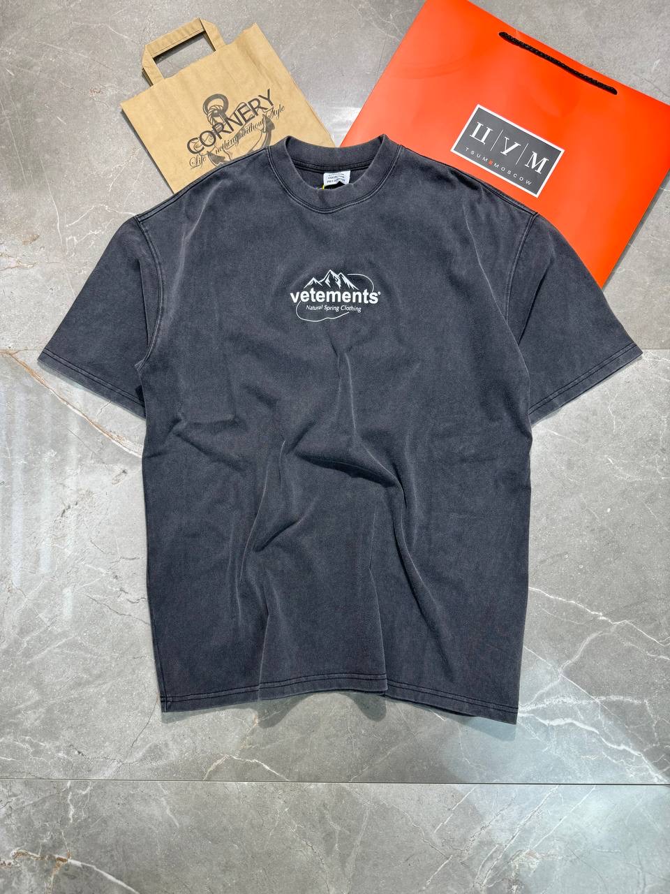 Футболка Vetements Mountain