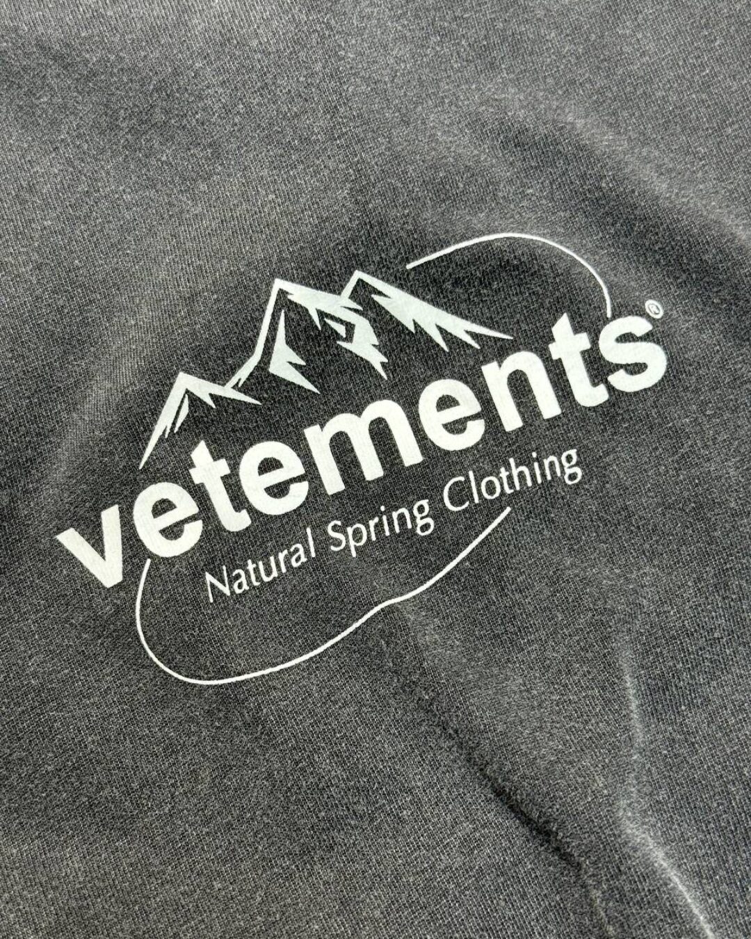 Футболка Vetements Mountain — изображение 4