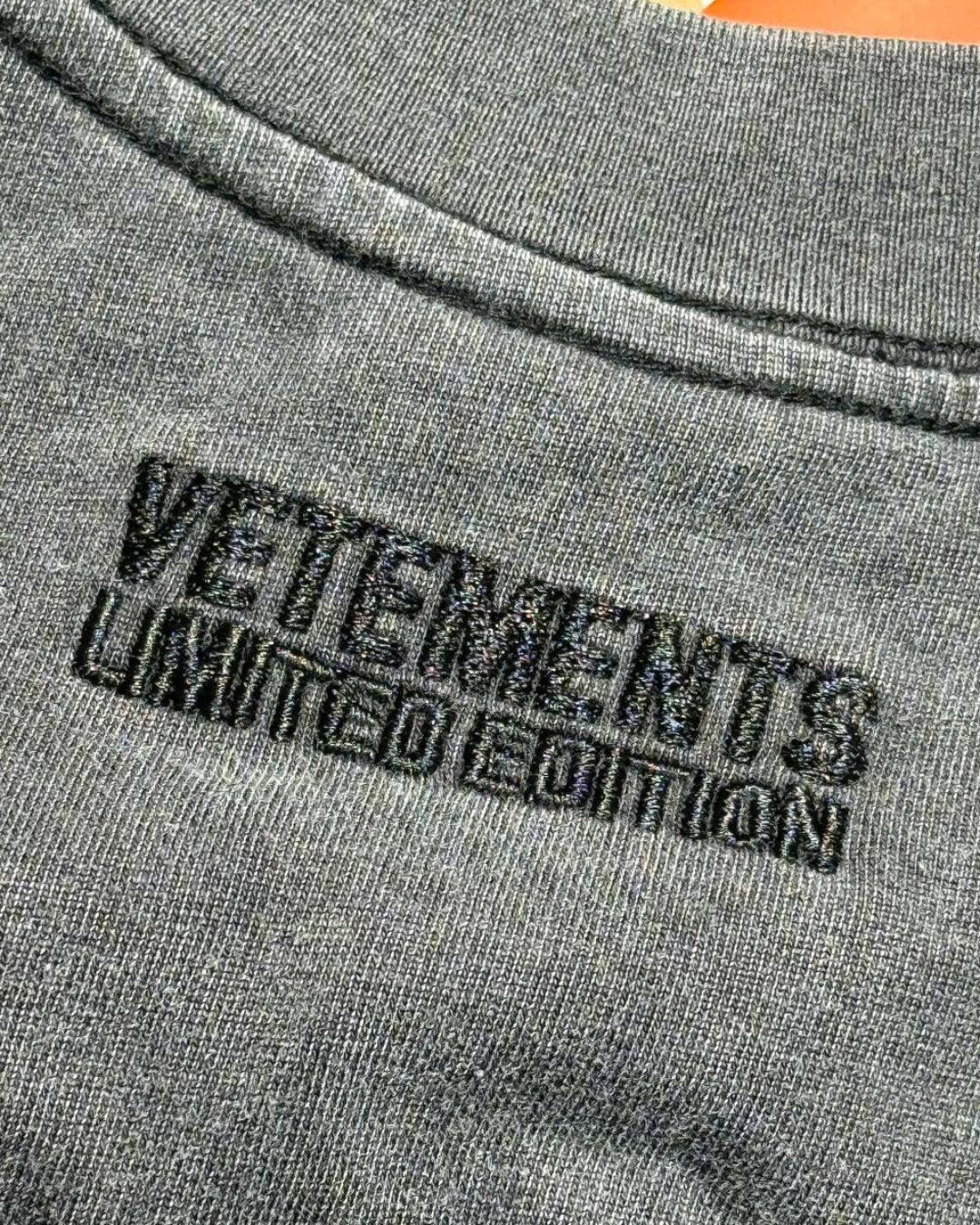 Футболка Vetements Mountain — изображение 8