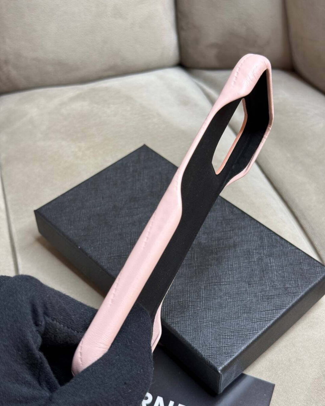 Чехол Miu Miu (IPhone 16 Pro Max) — изображение 6