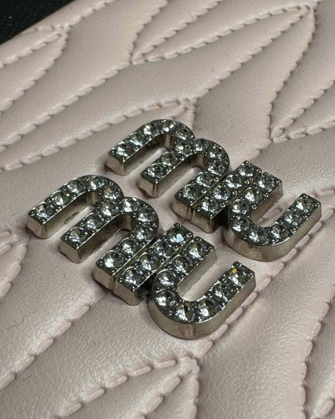 Чехол Miu Miu (IPhone 16 Pro Max) — изображение 8