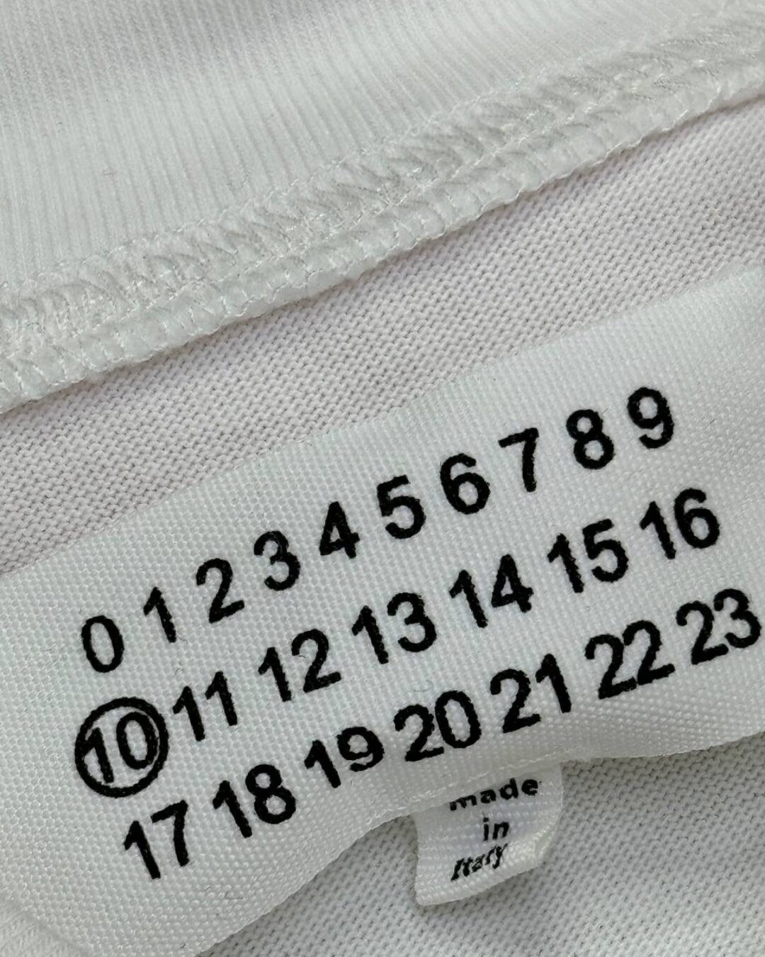 Футболка Maison Margiela — изображение 9