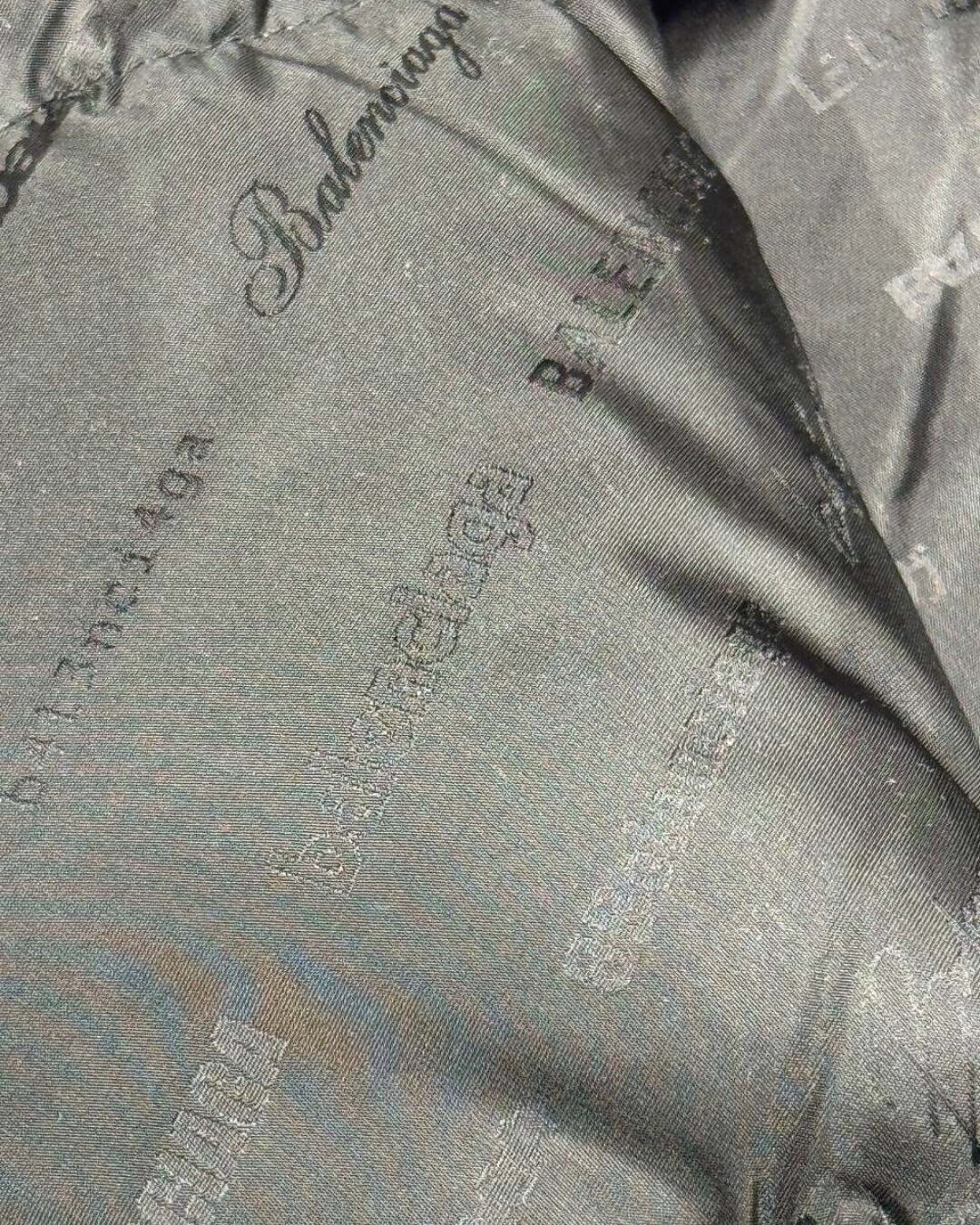 Пуховик Balenciaga — изображение 5