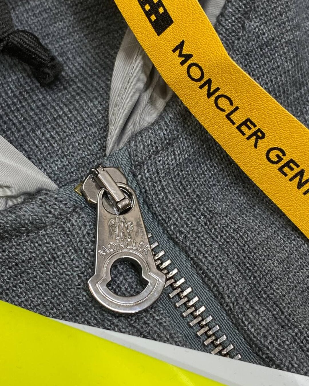 Жилет Moncler — изображение 6