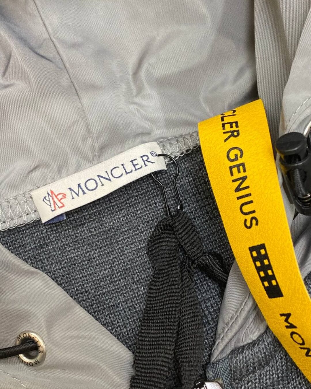 Жилет Moncler — изображение 4