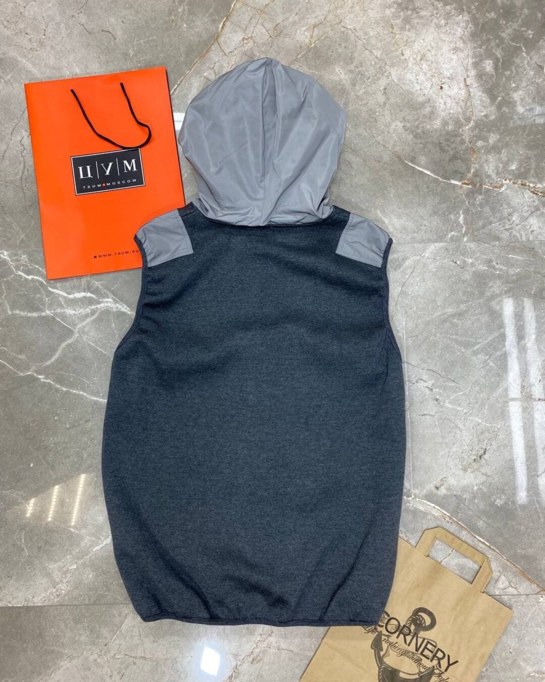 Жилет Moncler — изображение 2