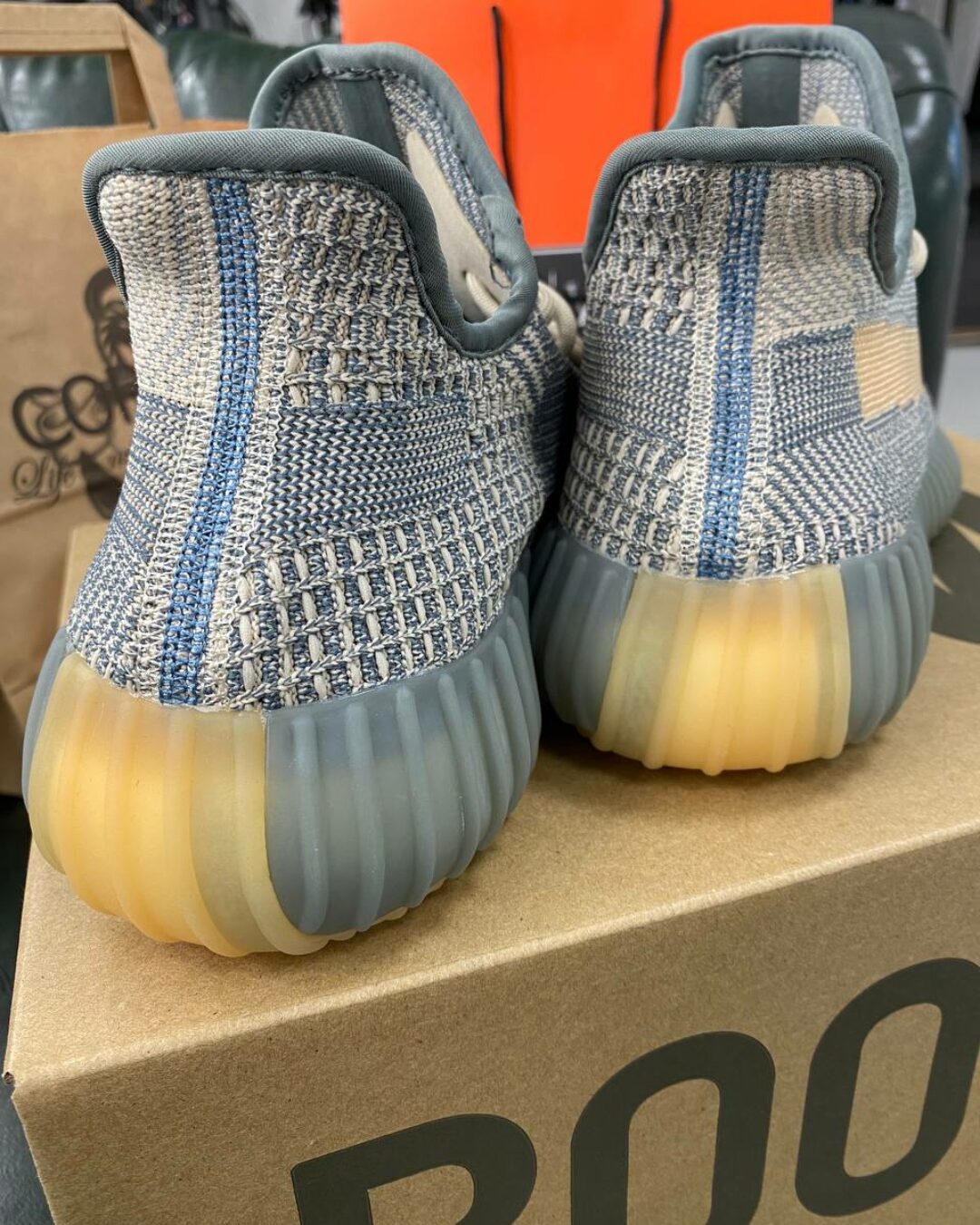 Yeezy 350 V2 Israfil — изображение 5