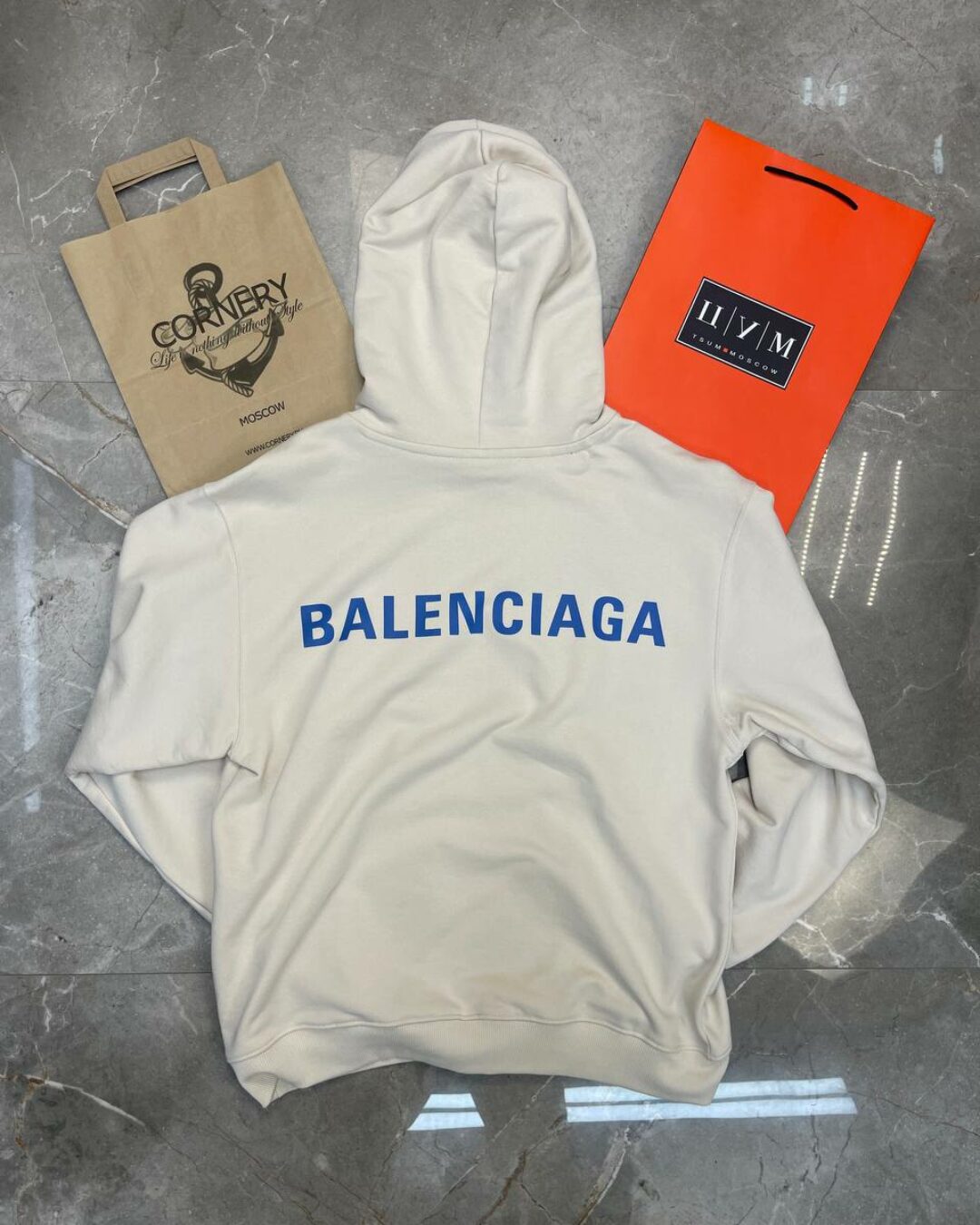 Худи Balenciaga — изображение 2