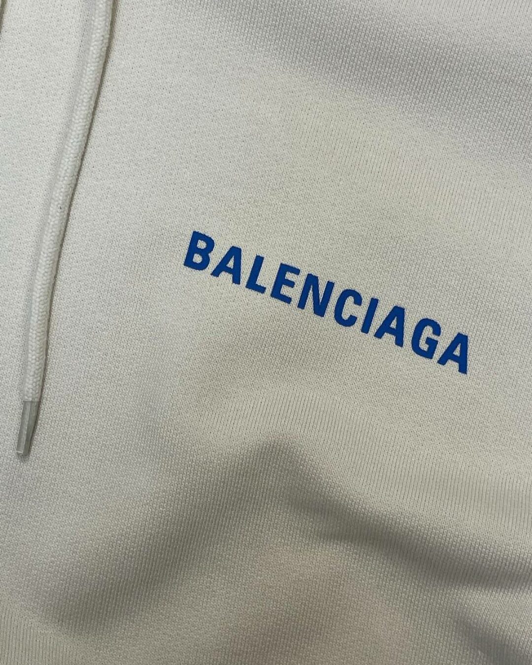 Худи Balenciaga — изображение 3