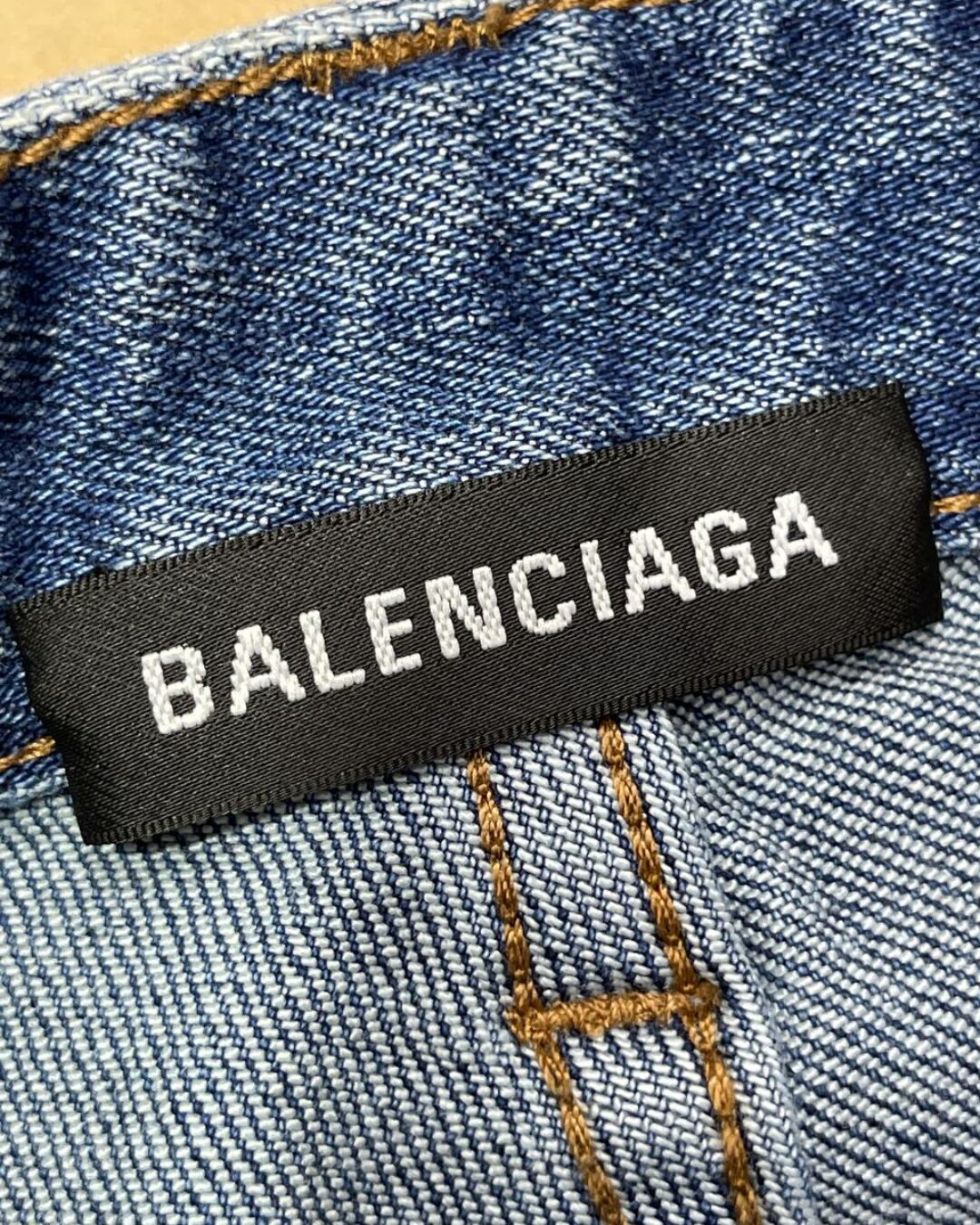 Джинсы Balenciaga — изображение 6