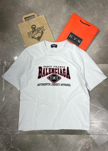 Футболка Balenciaga