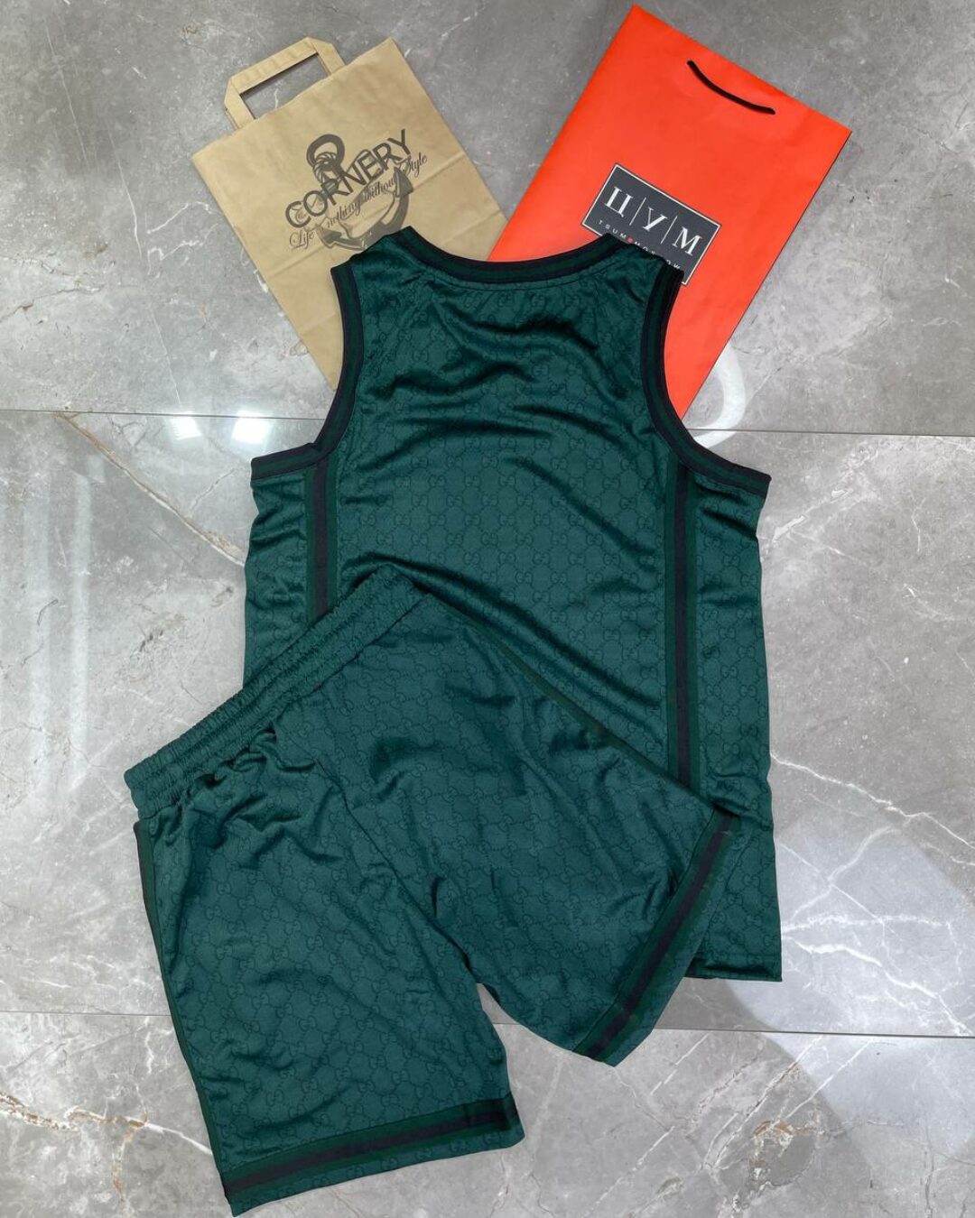 Костюм Gucci — изображение 2