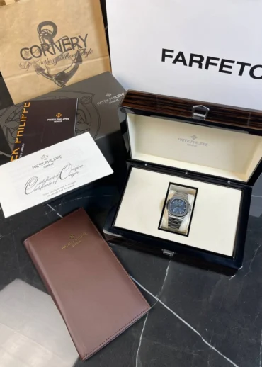 Часы Patek Philippe Nautilus