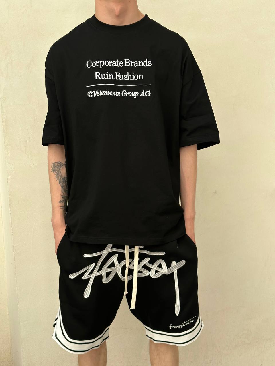 Футболка Vetements Corporate Brands — фото 1